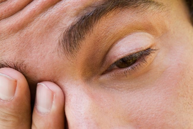 what-causes-eyelid-twitching